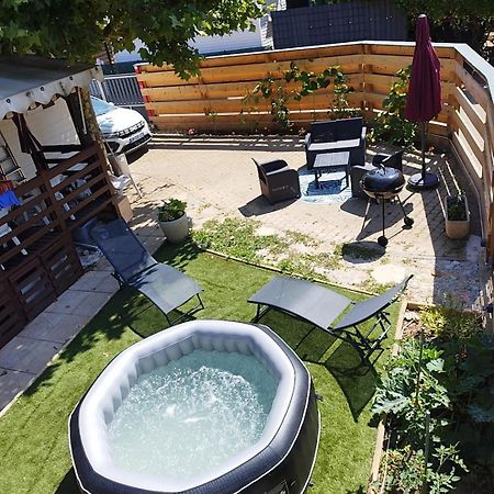 Havre De Paix Bord De Saone Avec Jacuzzi Hotell Massieux Eksteriør bilde